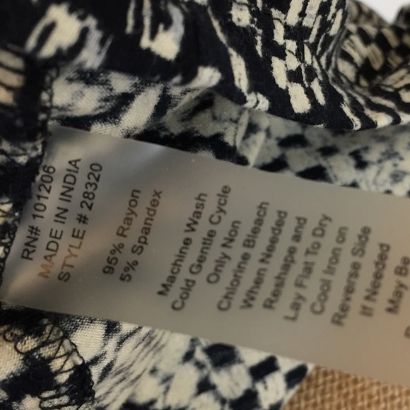 Soft Surroundings Calistoga top size Medium - Picture 8 of 8